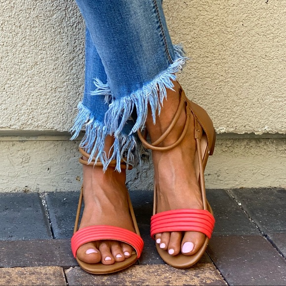 Colorblock Minimalist Huarache Ankle Strap Sandals - Picture 6 of 10